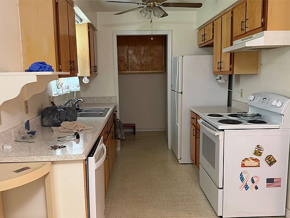 4th image of 341 W End Rd