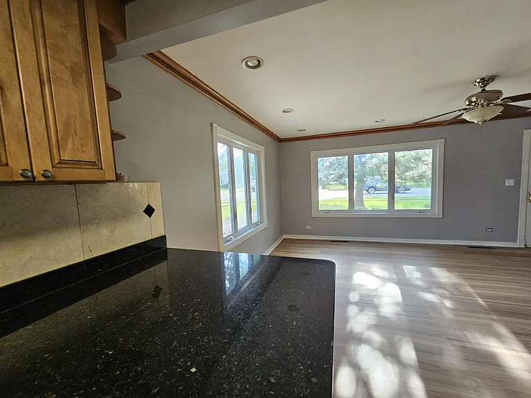213 S Lake St #1 — Photo 6