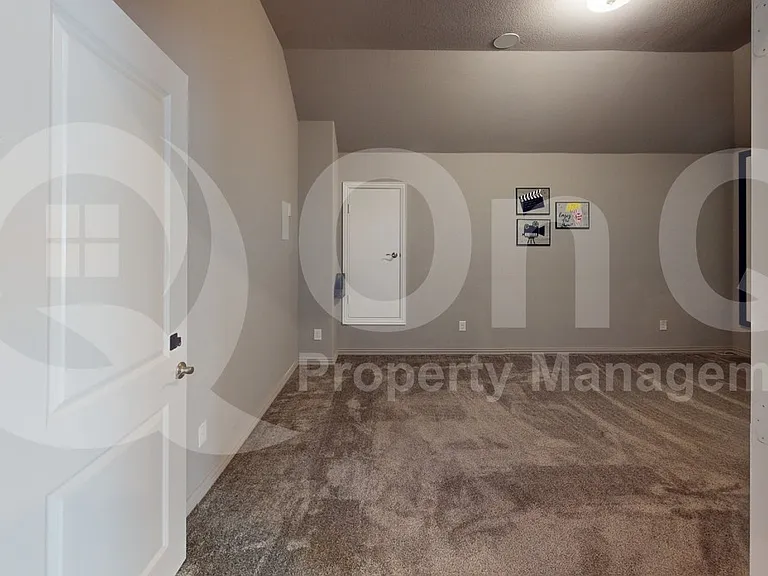 13591 Vineyard Ln — Photo 9