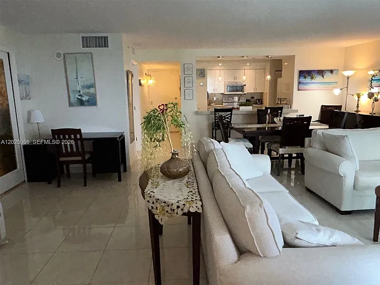 6917 Collins Ave #807 — Photo 20