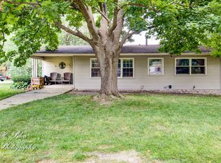 8421 Dorr Rd, Wonder Lake, IL 60097