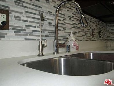 4th image of 4943 Rosewood Ave APT 204