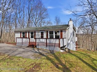 1037 Alpine Dr, East Stroudsburg, PA 18302