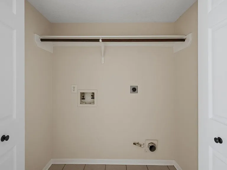 5819 Forest Timbers Dr — Photo 23