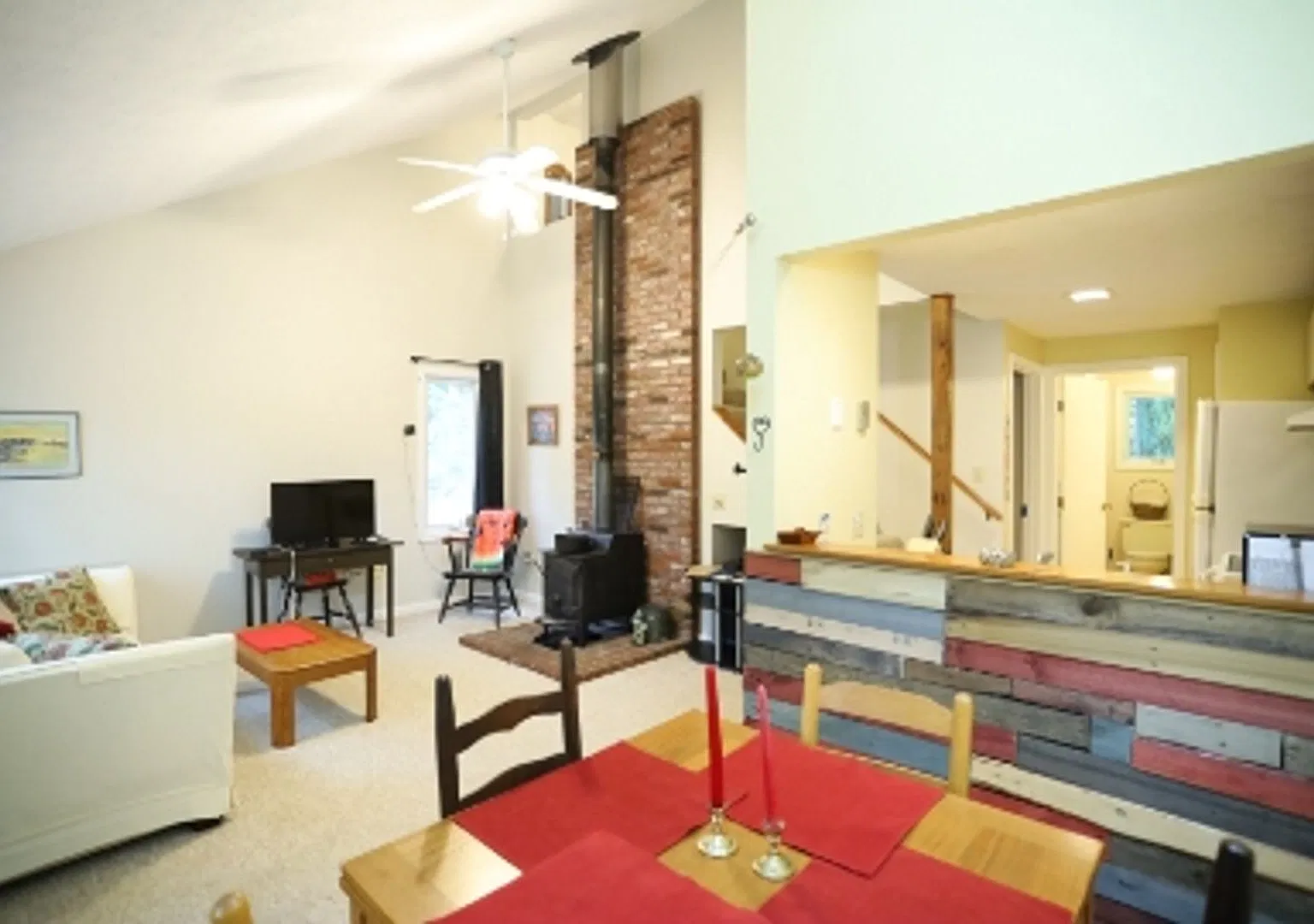 Furnished 2-Bedroom White Mtns Condo Near Lincoln & Ski Areas - $2100/mo Heat & Internet Included... — Photo 1