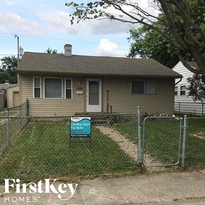 2325 Saint Peter St photo 1