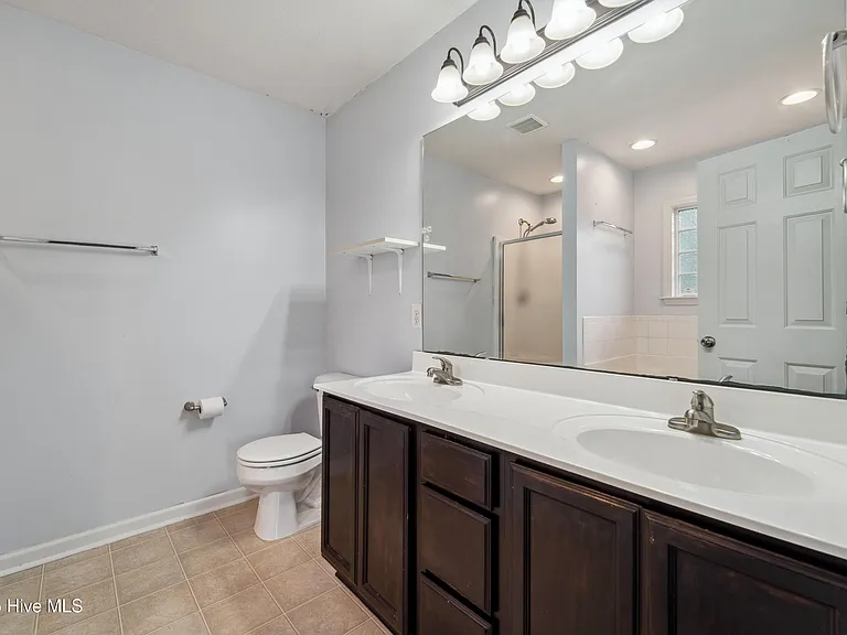 138 Briar Hollow Dr — Photo 13