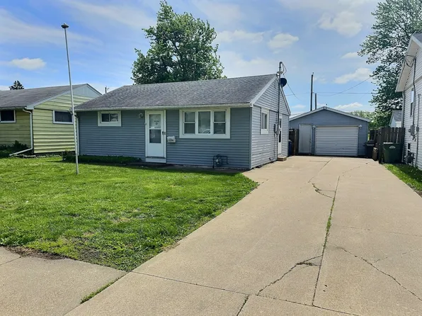 1239 9th Ave S, Clinton, IA 52732