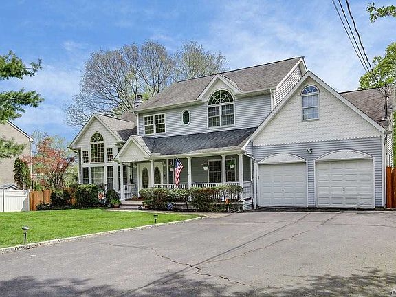 2nd image of 50 Bellerose Ave