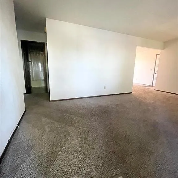 139 Stacy Dr — Photo 4