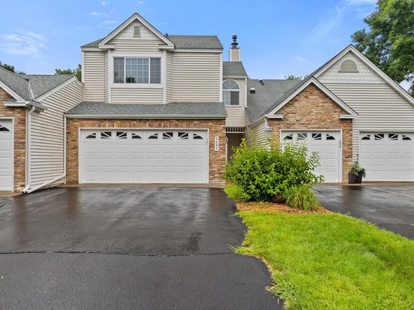5695 Donegal Ct, Shoreview, MN 55126