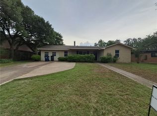 1306 Leacrest Dr, College Station, TX 77840