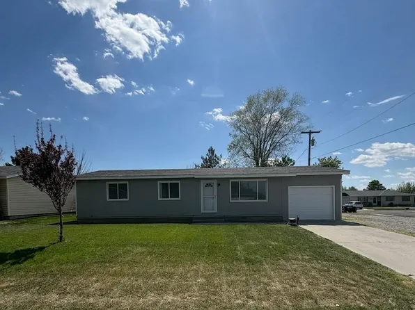 101 Sunset Cir, Buhl, ID 83316