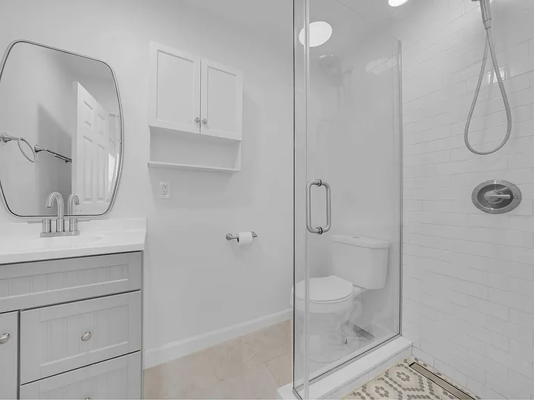 4900 S Lakewood Dr — Photo 16