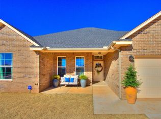 5461 Little Farms Rd, Guthrie, OK 73044