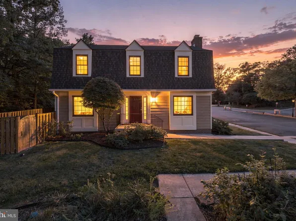 8627 Pin Oak Dr, Springfield, VA 22153