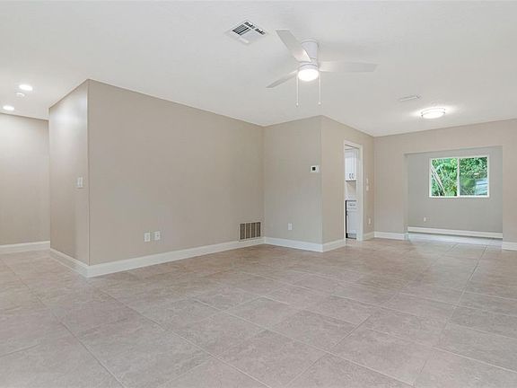 4th image of 2958 DUNDEE DRIVE