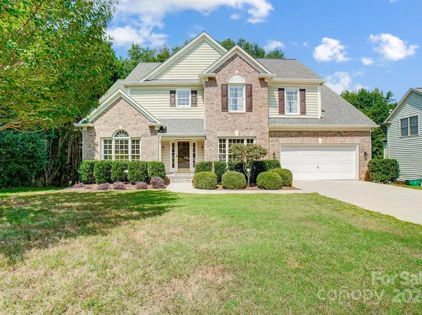 2736 Peverell Ln, Charlotte, NC 28270