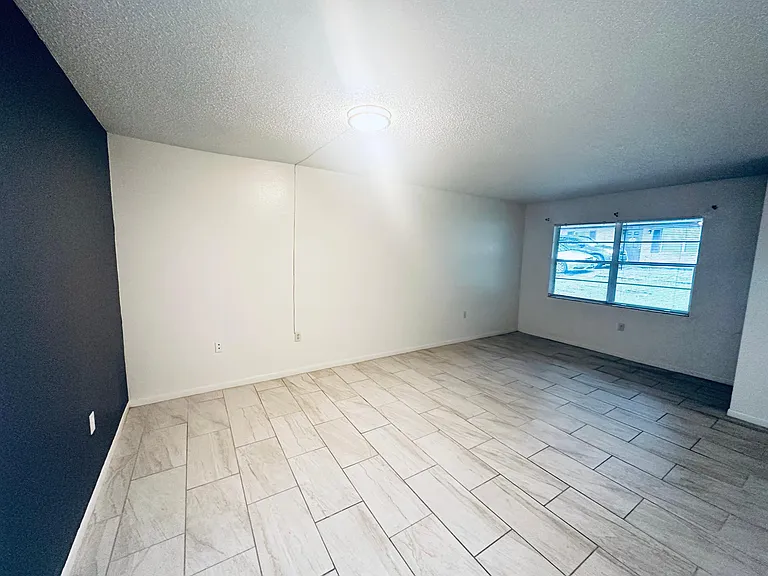 101 Lake Hunter Dr #16 — Photo 12