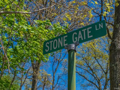 10 Stone Gate Lane, Glen Head, NY, 11545