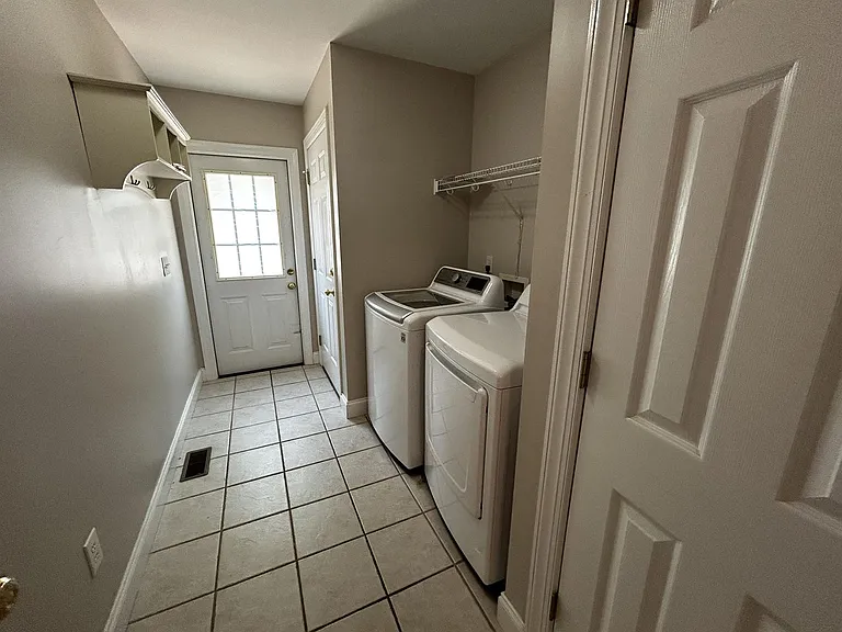 200 Village Way — Photo 12