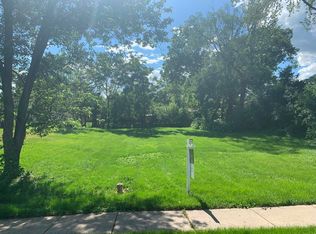 322 S Elm St, Itasca, IL 60143