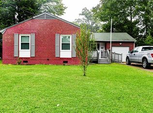 884 Elder Rd, Newport News, VA 23608