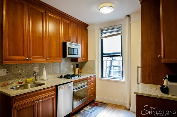 Rented by City Connections Realty | media 30