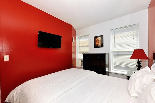 Rented by Eisenberg Exclusives | media 34