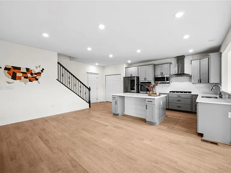 269 Lily Ridge Dr N — Photo 12
