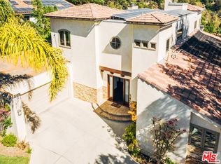 2636 Larmar Rd, Los Angeles, CA 90068