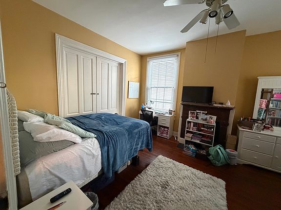 2nd image of 125 S Cherry St #1