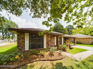 327 Rena Dr, Lafayette, LA 70503