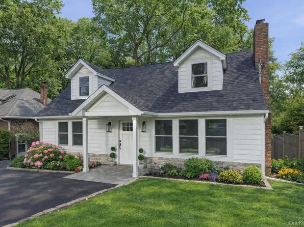 18 Maple Place, Huntington, NY 11743