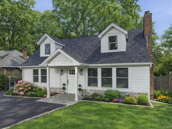 18 Maple Place, Huntington, NY 11743