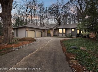 12575 Oneida Woods Trl, Grand Ledge, MI