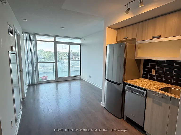 68 Abell St #532 — Photo 2