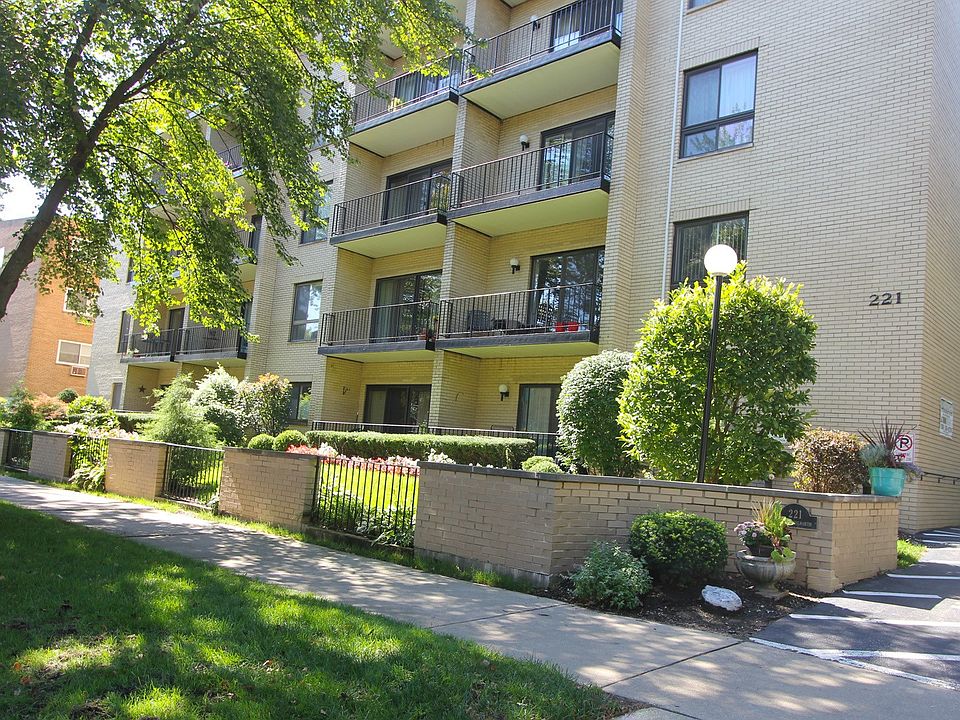 1st image of 221 N Kenilworth Ave APT 405