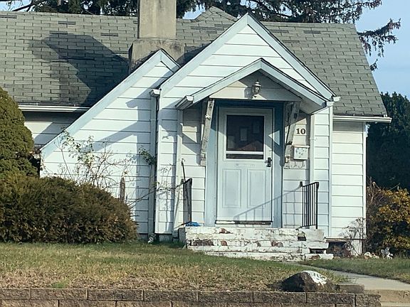 2nd image of 10 Oak Ln