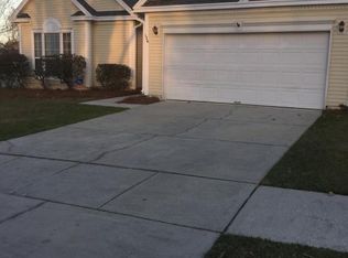 126 Fairbury Dr, Goose Creek, SC 29445