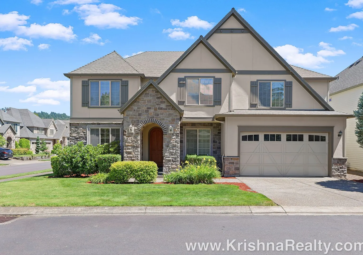 Stunning 4 BD* 3 BA* in Arbor Heights Neighborhood, Full Bath on Main Level| Arbor Heights Commun... — Photo 1