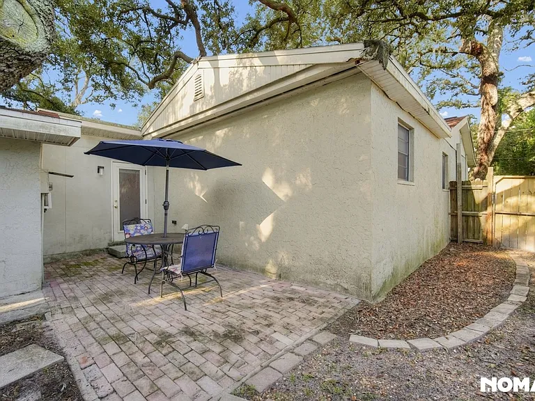 8915 N Orleans Ave — Photo 16