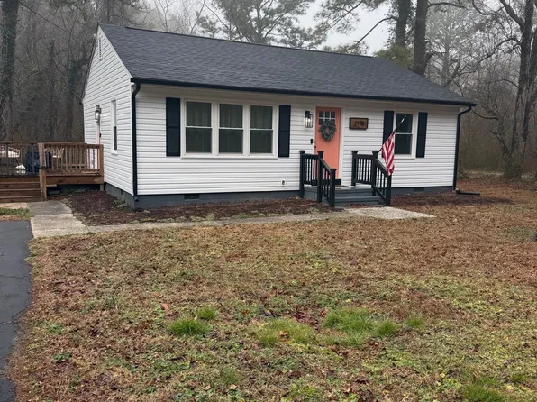 (undisclosed Address), Weems, VA 22576