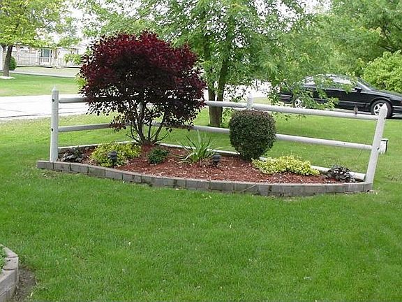 Front Yard West Garden