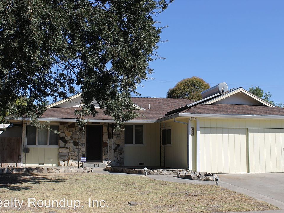 1st image of 517 Leslie Ave
