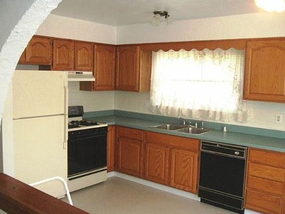 Roomy Kitchen
