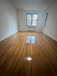 3009 3rd Avenue, #4