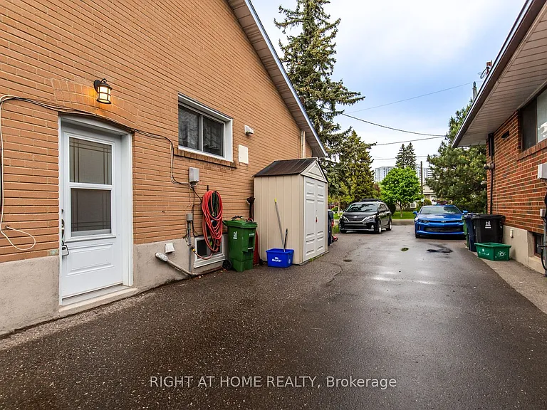 12 Murellen Cres — Photo 28