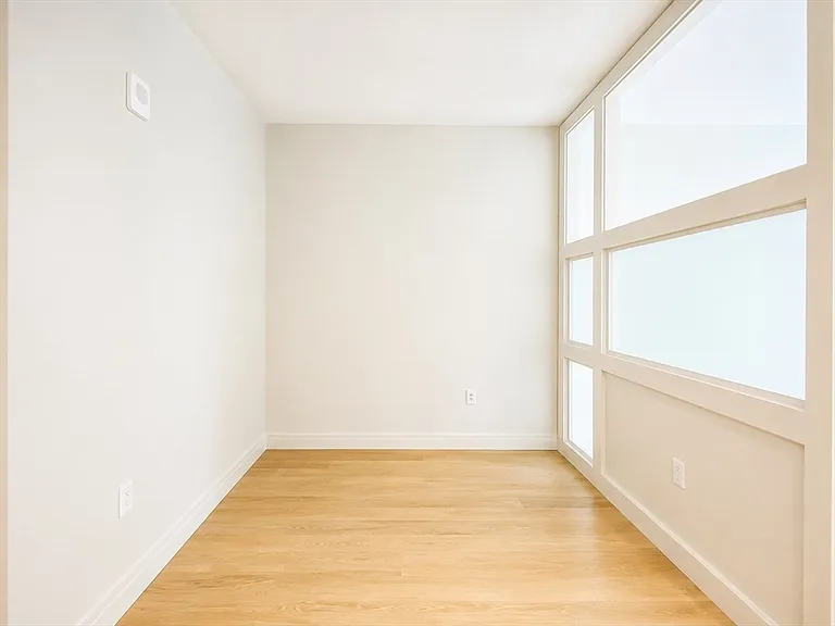 133 Seaport Blvd #921 — Photo 5