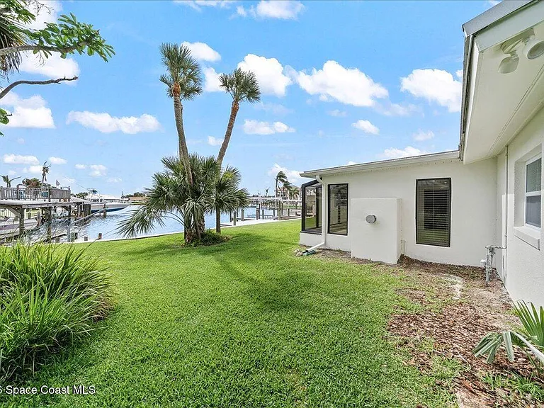 540 Albatross St — Photo 27